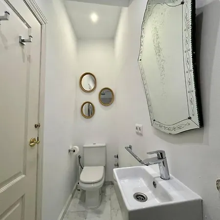 7r Charming Downtown Apartment Seville